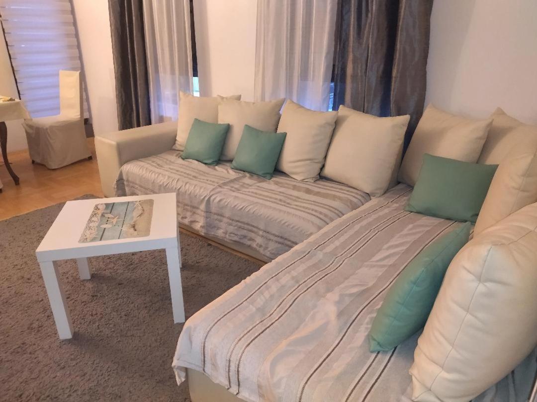 Apartman Gana Altina Lux Belgrade Exterior photo